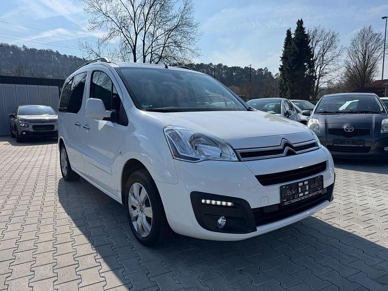 Gebraucht Citroën Berlingo SELECTION 110 PS (80 kW) 2016 Weiß Van / Kleinbus