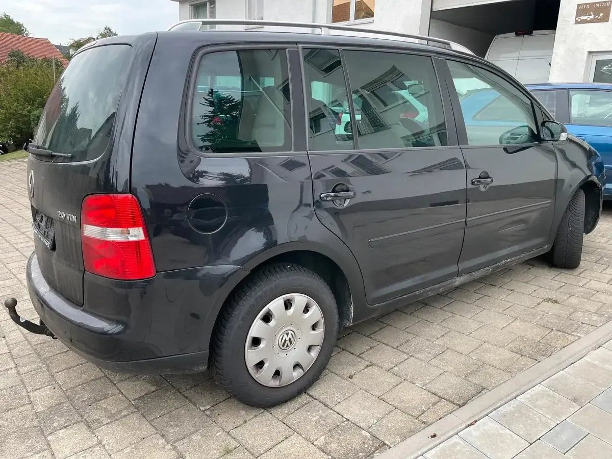 Gebraucht VW Touran 140 PS (102 kW) 2005 Schwarz Van / Kleinbus
