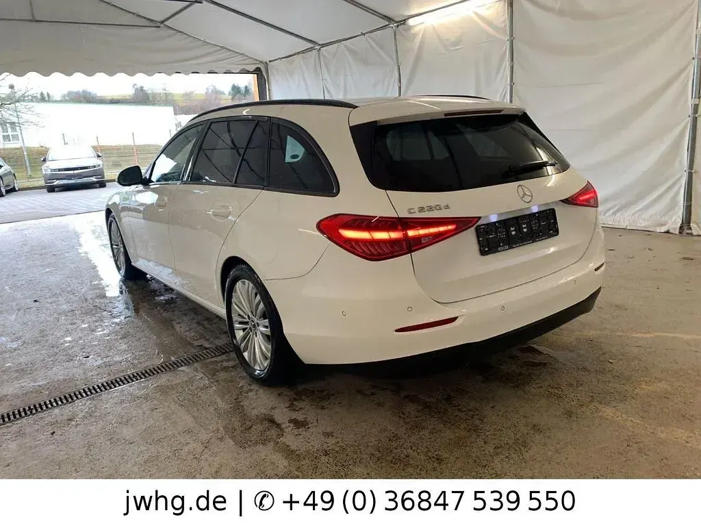 Gebraucht Mercedes C200 200 PS (147 kW) 2023 Weiß Limousine