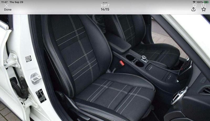 Gebraucht Mercedes GLA180 Urban 122 PS (89 kW) 2016 Weiß SUV