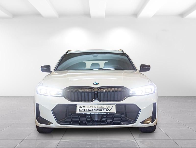 Alpinweiss iii Gebraucht 2024 BMW 318 Comfort Edition Kombi | 35.500 € (Fairer Preis) - Bild 1/4