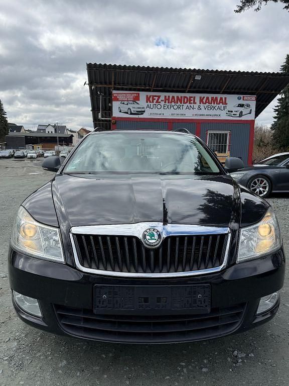 Gebraucht Skoda Octavia Classic 105 PS (77 kW) 2011 Schwarz Kombi
