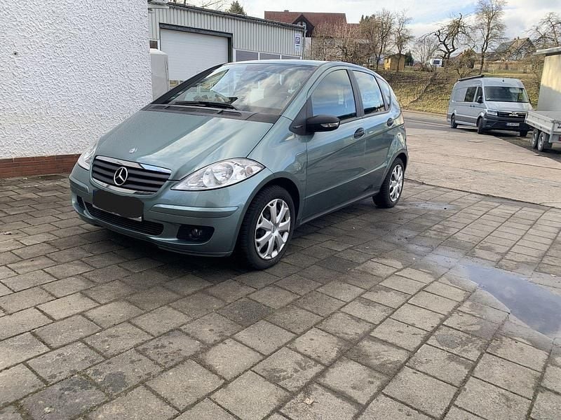 Gebraucht Mercedes A180 Classic 109 PS (80 kW) 2004 Blau Kleinwagen
