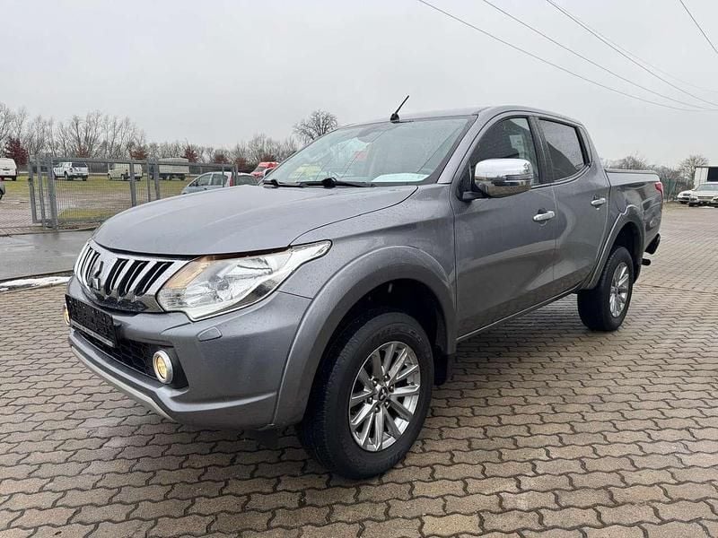 Gebraucht Mitsubishi L200 181 PS (133 kW) 2015 Grau Abholung