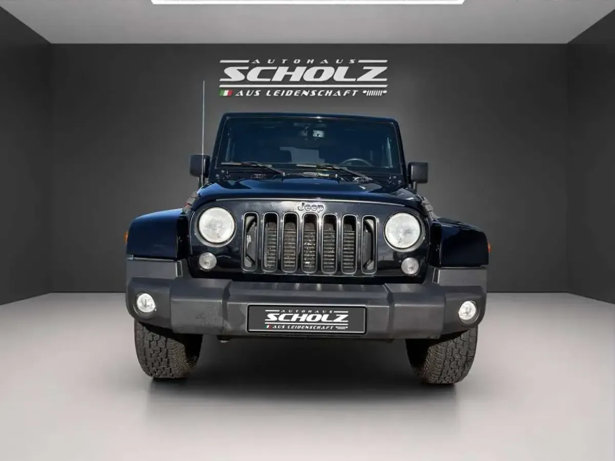 Used Jeep Wrangler 200 HP (147 kW) 2015 Black SUV
