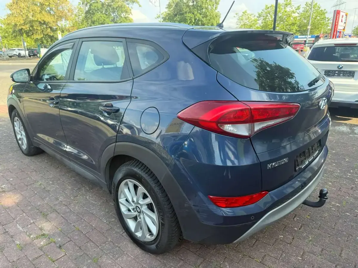 Gebraucht Hyundai Tucson Trend 177 PS (130 kW) 2018 Stargazing blue / mic SUV