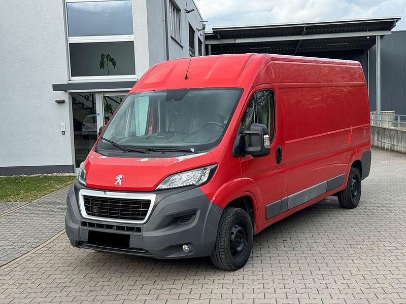 Gebraucht Peugeot Boxer 131 PS (96 kW) 2016 Rot Van