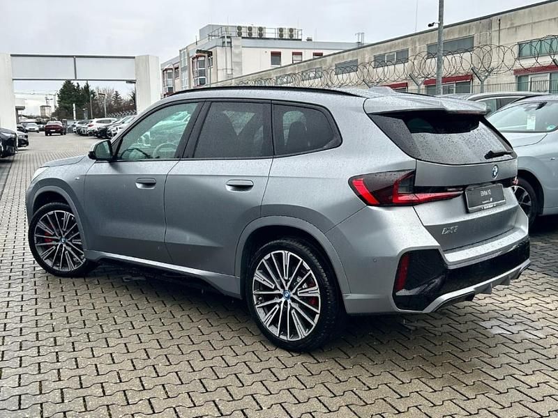 Gebraucht BMW iX1 Performance 150 kW (204 PS) 2024 Grau SUV