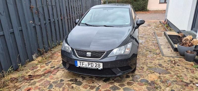 Schwarz Gebraucht 2017 Seat Ibiza Reference Limousine | 5.900 € (Superpreis) - Bild 1/4