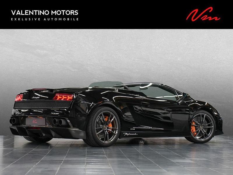 Gebraucht Lamborghini Gallardo 570 PS (419 kW) 2012 Nero noctis Cabrio