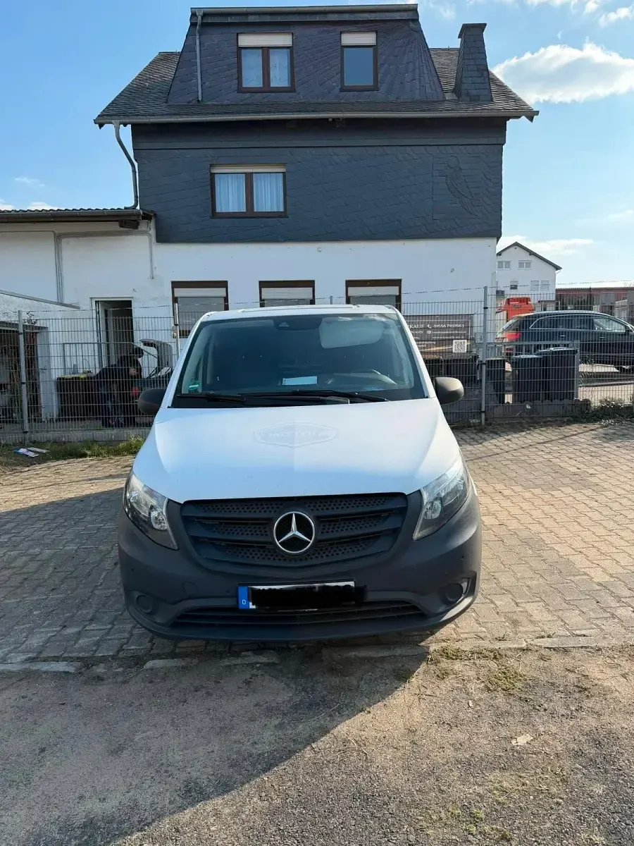Gebraucht Mercedes Vito 114 PS (83 kW) 2016 Weiß Van