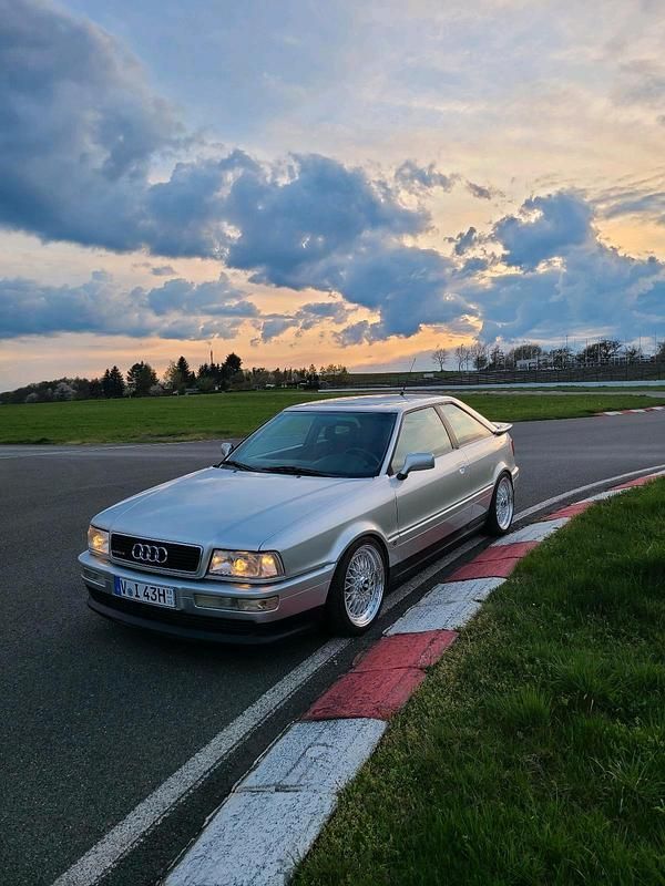 Silber Gebraucht 1992 Audi Coupé Design Coupé | 11.890 € - Bild 1/4