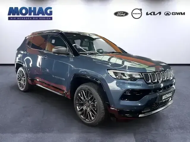 Usado Jeep Compass 80th Anniversary 180 HP (132 kW) 2022 Azul SUV