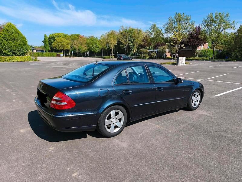 Brugt Mercedes E320 204 HK (150 kW) 2003 Sort Sedan
