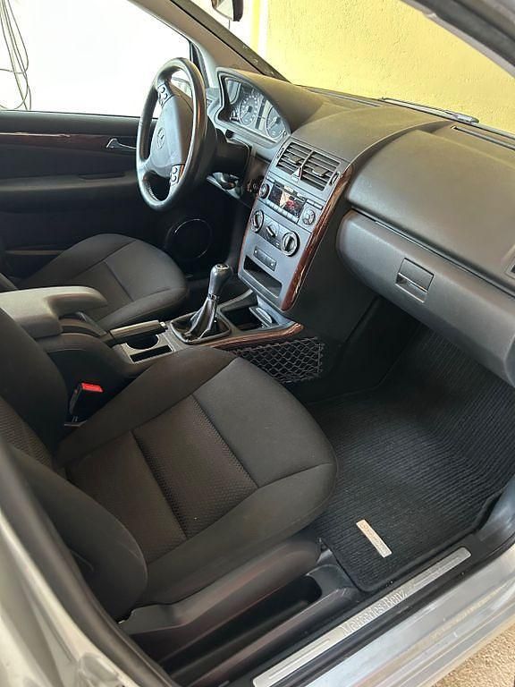 Gebraucht Mercedes A150 95 PS (69 kW) 2006 Silber Van / Kleinbus