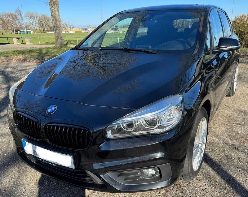 Gebraucht BMW 218 Advantage 150 PS (110 kW) 2016 Schwarz Kombi