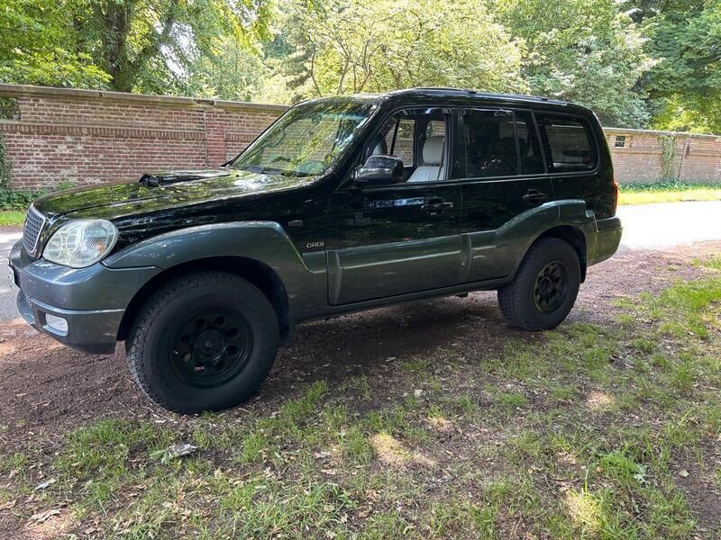Schwarz Gebraucht 2005 Hyundai Terracan SUV | 5.999 € (Etwas zu teuer) - Bild 1/4
