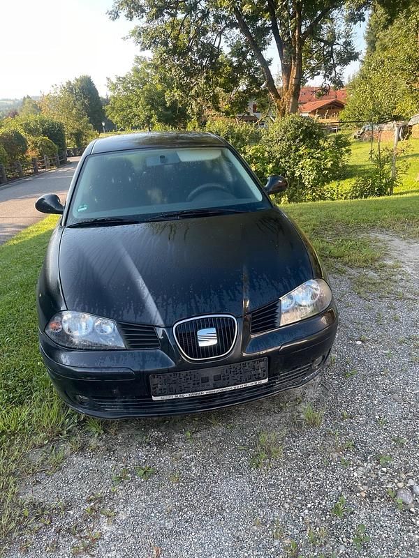 Schwarz Gebraucht 2006 Seat Ibiza Kleinwagen | 400 € (Superpreis) - Bild 1/4