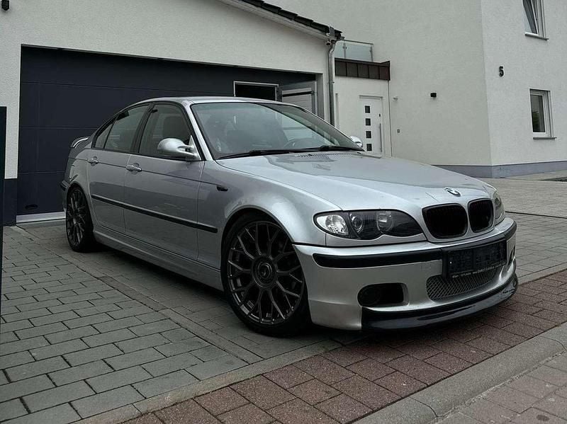 Silber Gebraucht 2002 BMW 320 Limousine | 4.500 € (Teuer) - Bild 1/4