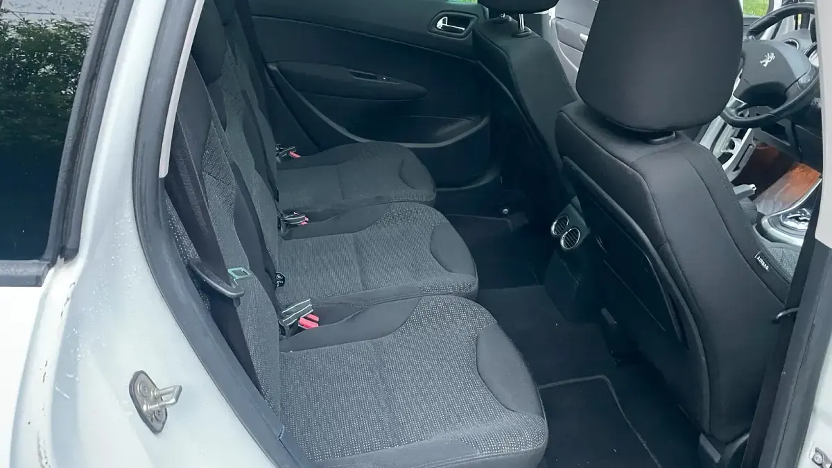 Gebraucht Peugeot 308 2012 Weiß Kombi