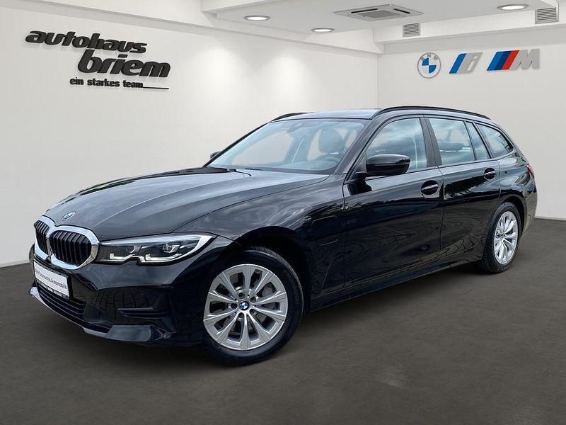 Schwarz ii Gebraucht 2021 BMW 330e Advantage Kombi | 25.400 € (Guter Preis) - Bild 1/4