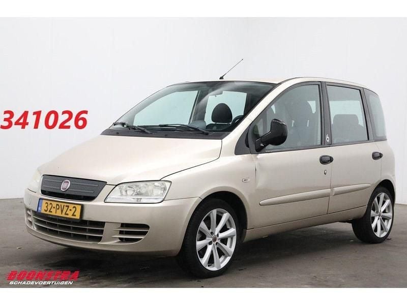 Beige Gebraucht 2010 Fiat Multipla Active Van / Kleinbus | 3.750 € - Bild 1/4