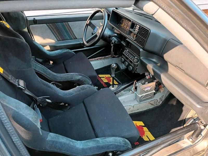 Usata Lancia Delta 196 CV (144 kW) 1989 Grigio Utilitaria