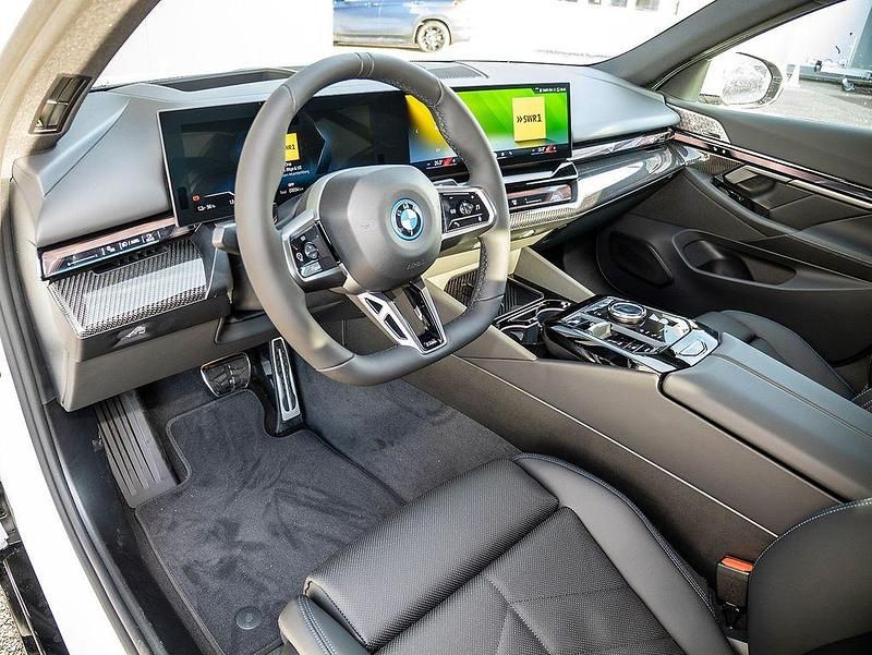 Neu BMW i5 Sport Line 250 kW (340 PS) 2025 Weiß Limousine
