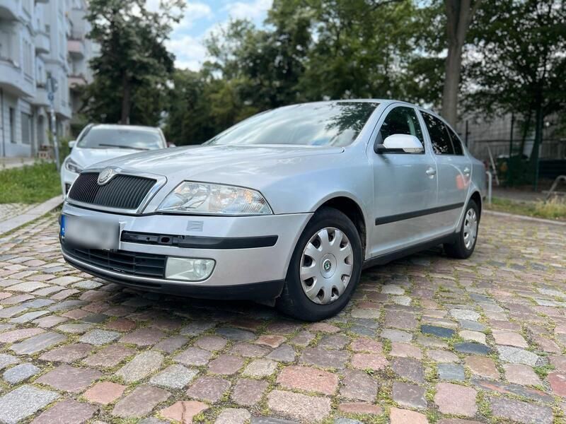 Silber Gebraucht 2007 Skoda Octavia Limousine | 1.550 € (Superpreis) - Bild 1/4