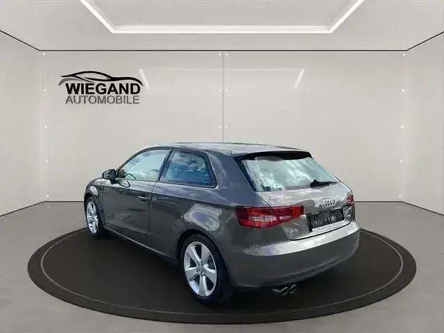 Gebraucht Audi A3 Ambition 180 PS (132 kW) 2012 Grau Kleinwagen
