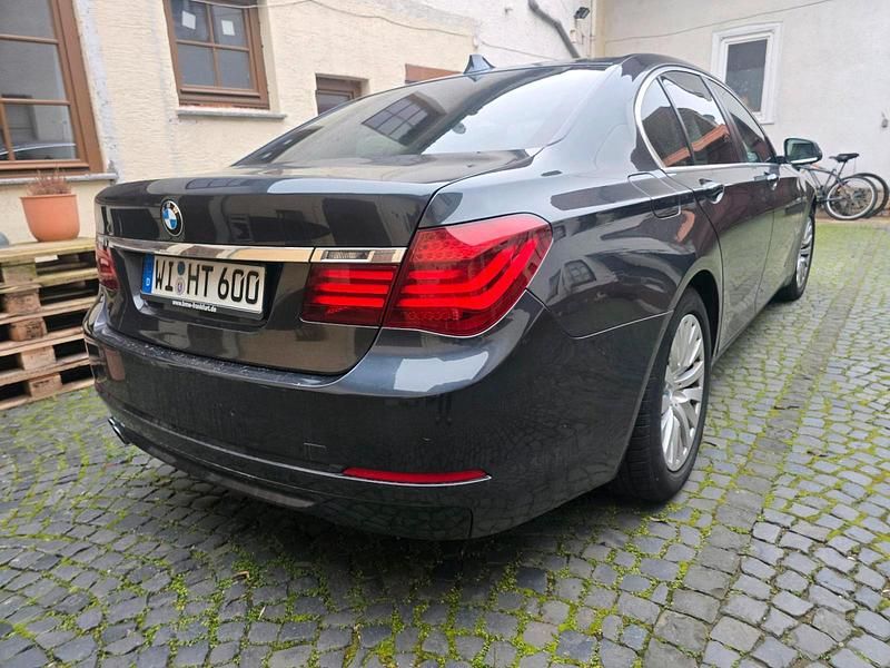 Gebraucht BMW 730 2012 Grau Limousine