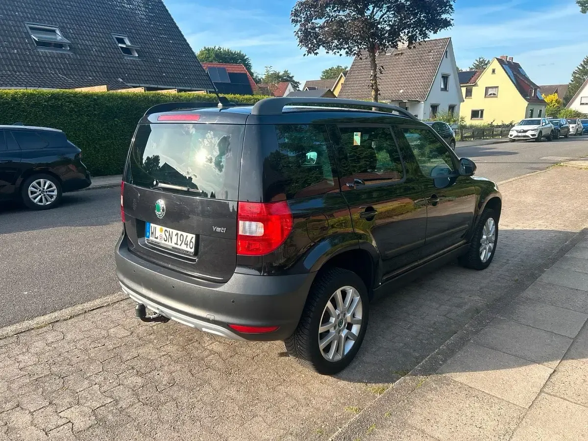Gebraucht Skoda Yeti Ambiente 105 PS (77 kW) 2011 Schwarz SUV