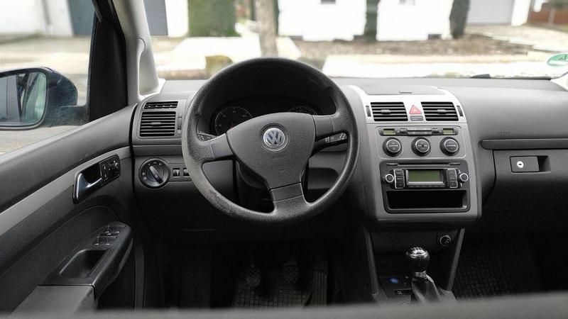 Gebraucht VW Touran Trendline 140 PS (102 kW) 2009 Blau Van / Kleinbus