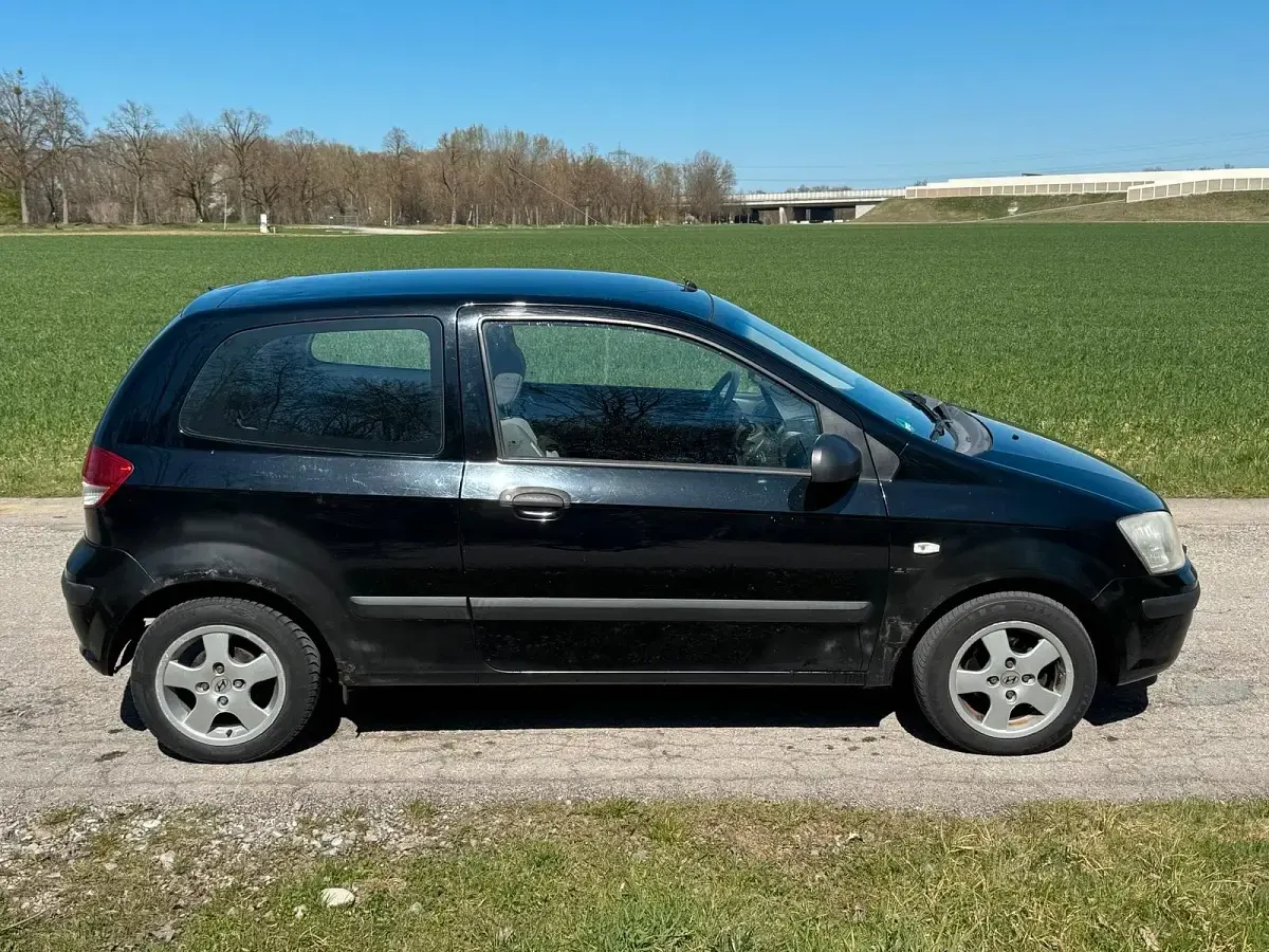 Second-hand Hyundai Getz 62 CP (45 kW) 2004 Negru Hatchback