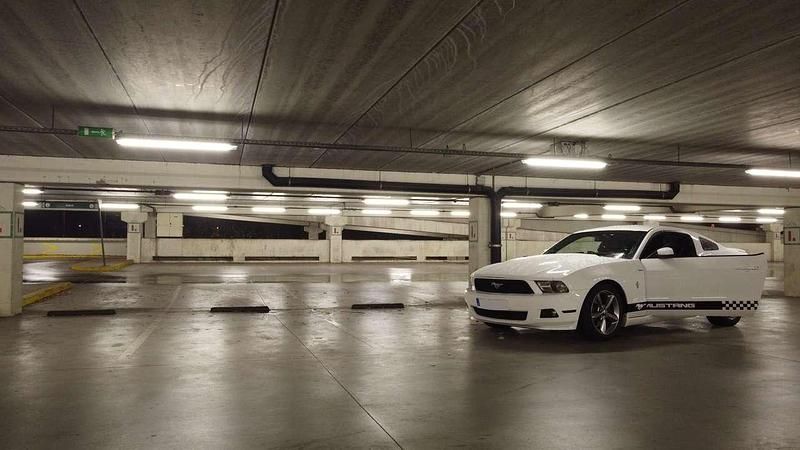 Gebraucht Ford Mustang Fastback 317 PS (233 kW) 2012 Weiß Coupé