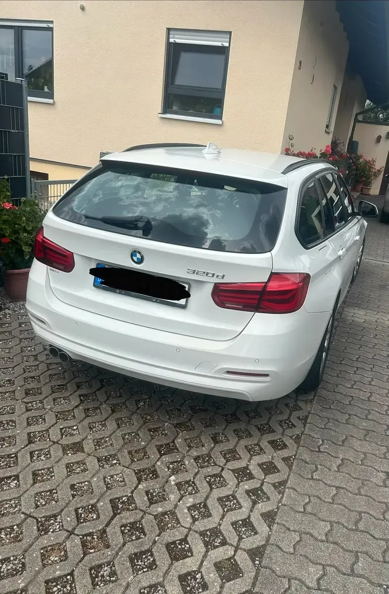 Gebraucht BMW 320 190 PS (139 kW) 2019 Weiß Kombi