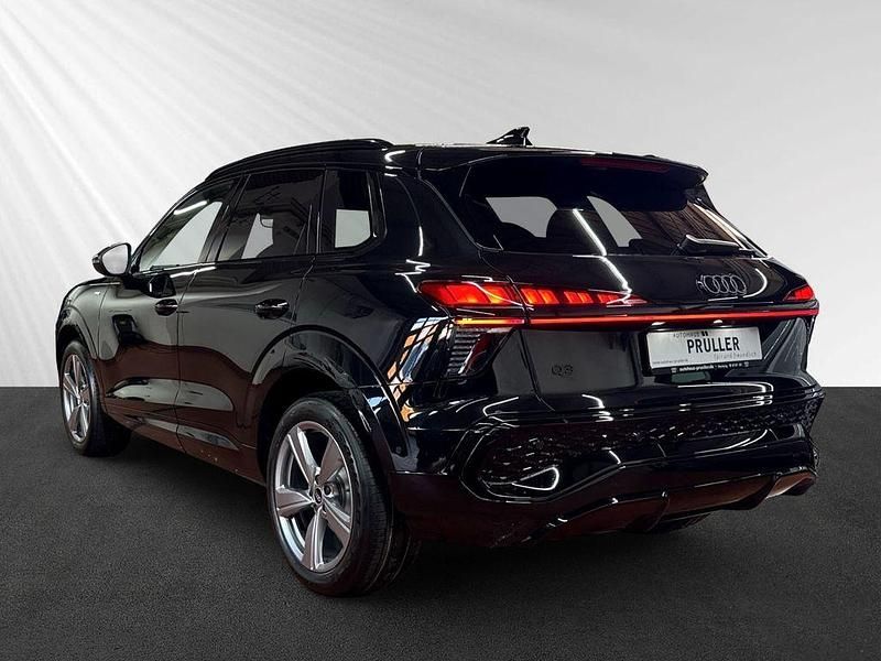 Gebraucht Audi Q3 S-Line 150 PS (110 kW) 2025 Mythosschwarz metallic (schwarz) SUV