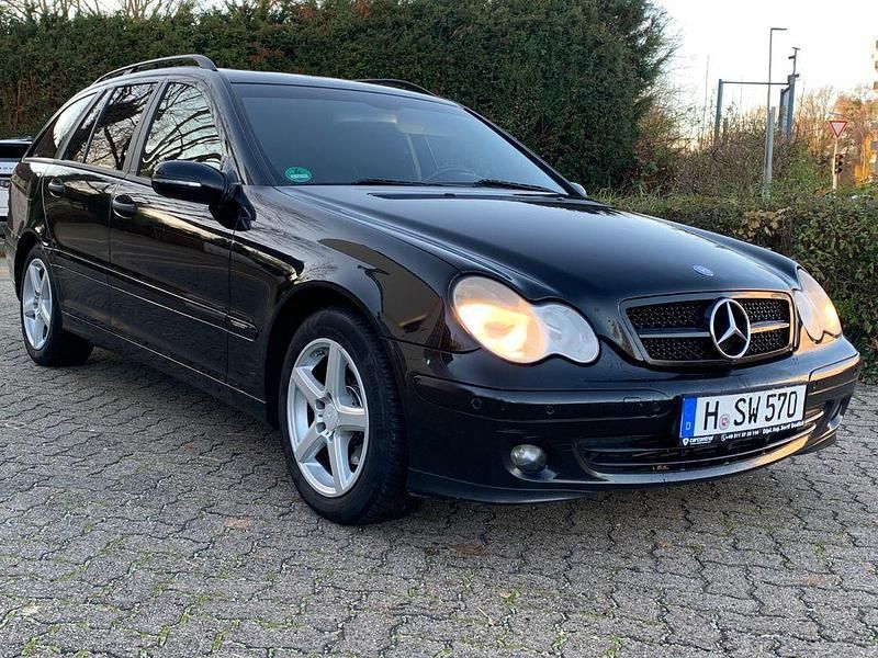 Gebraucht Mercedes C220 Elegance 150 PS (110 kW) 2005 Schwarz Limousine