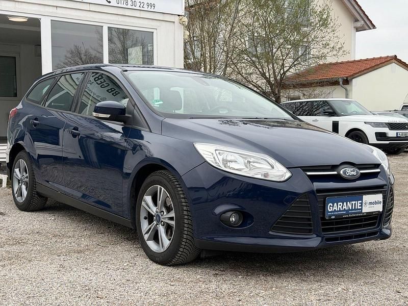 Usata Ford Focus SYNC Edition 101 CV (74 kW) 2014 Blu Station wagon
