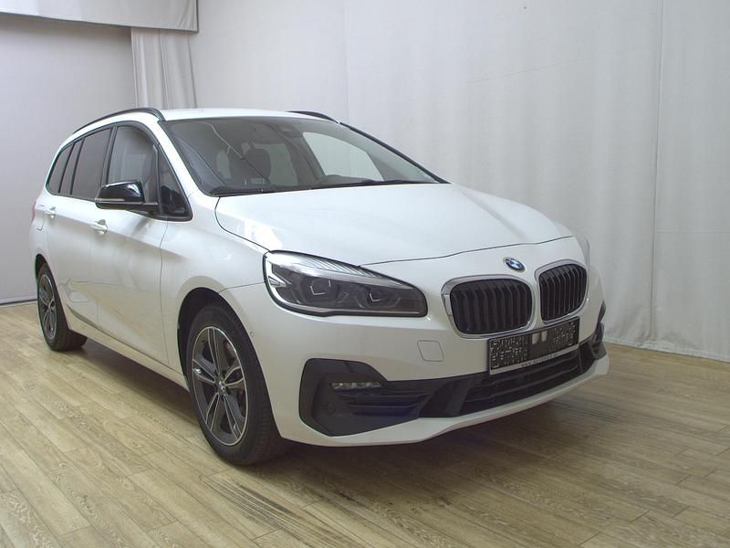 Gebraucht BMW 220 Gran Tourer Sport Line 192 PS (141 kW) 2020 Weiss Van / Kleinbus