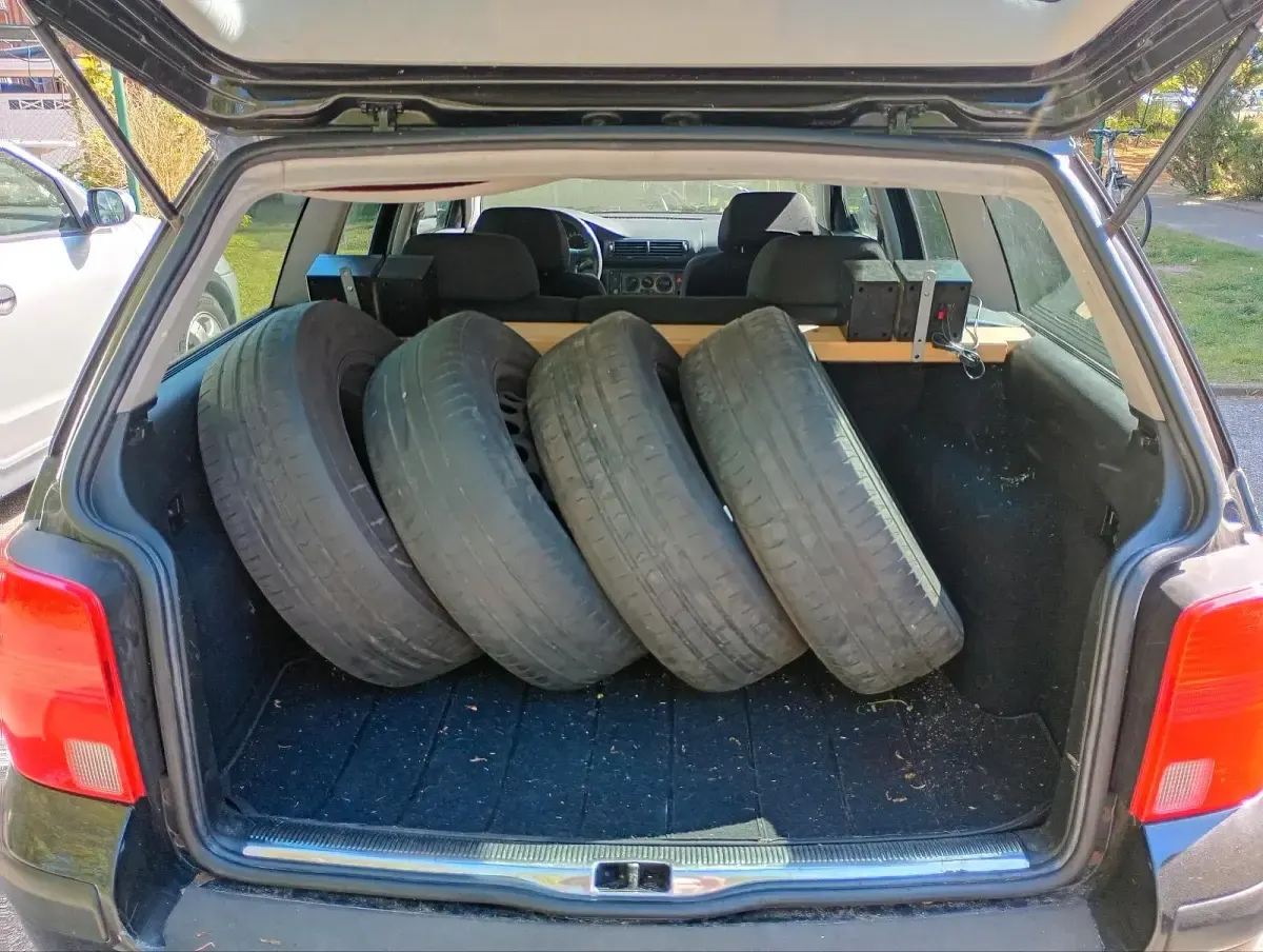 Gebraucht VW Passat 101 PS (74 kW) 1999 Schwarz Kombi