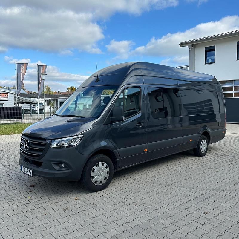 Gebraucht Mercedes Sprinter 190 PS (139 kW) 2022 Grau Van