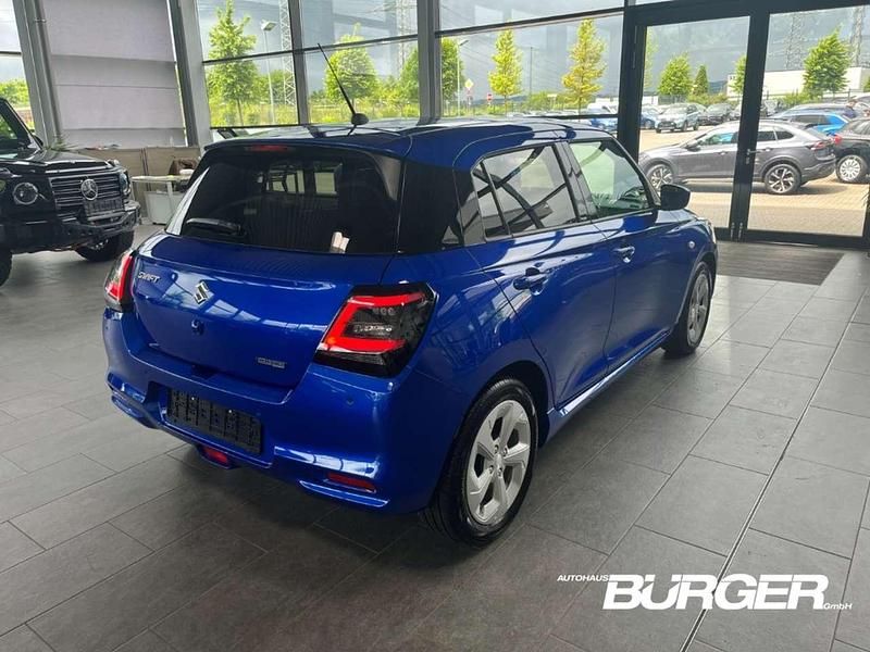 Gebraucht Suzuki Swift Comfort 83 PS (61 kW) 2025 Blau Kleinwagen
