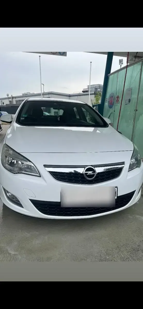 Gebraucht Opel Astra 64 PS (47 kW) 2010 Weiß Kleinwagen