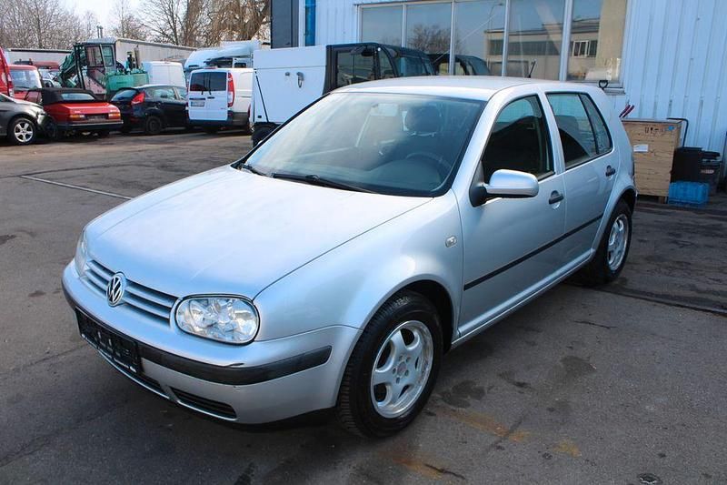 Gebraucht VW Golf IV Edition 102 PS (75 kW) 2001 Silber Limousine