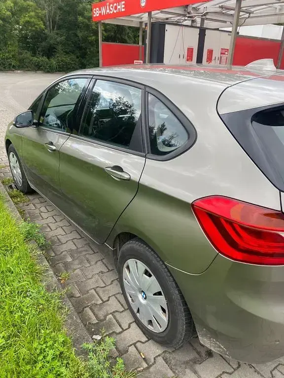 Gebraucht BMW 218 Active Tourer 136 PS (100 kW) 2015 Braun Van / Kleinbus