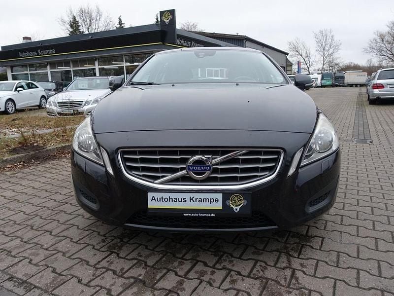 Gebraucht Volvo V60 Momentum 163 PS (119 kW) 2012 Schwarz Kombi