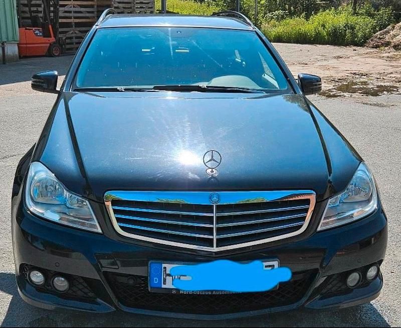 Blau Gebraucht 2013 Mercedes C180 Kombi | 4.900 € (Superpreis) - Bild 1/4