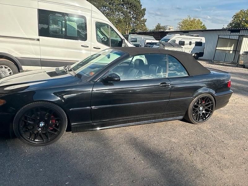 Schwarz Gebraucht 2004 BMW 325 M Sport Cabrio | 8.450 € (Fairer Preis) - Bild 1/4