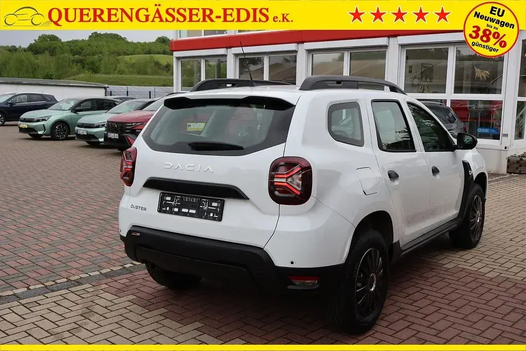 Używany Dacia Duster 91 KM (66 kW) 2023 Biały SUV